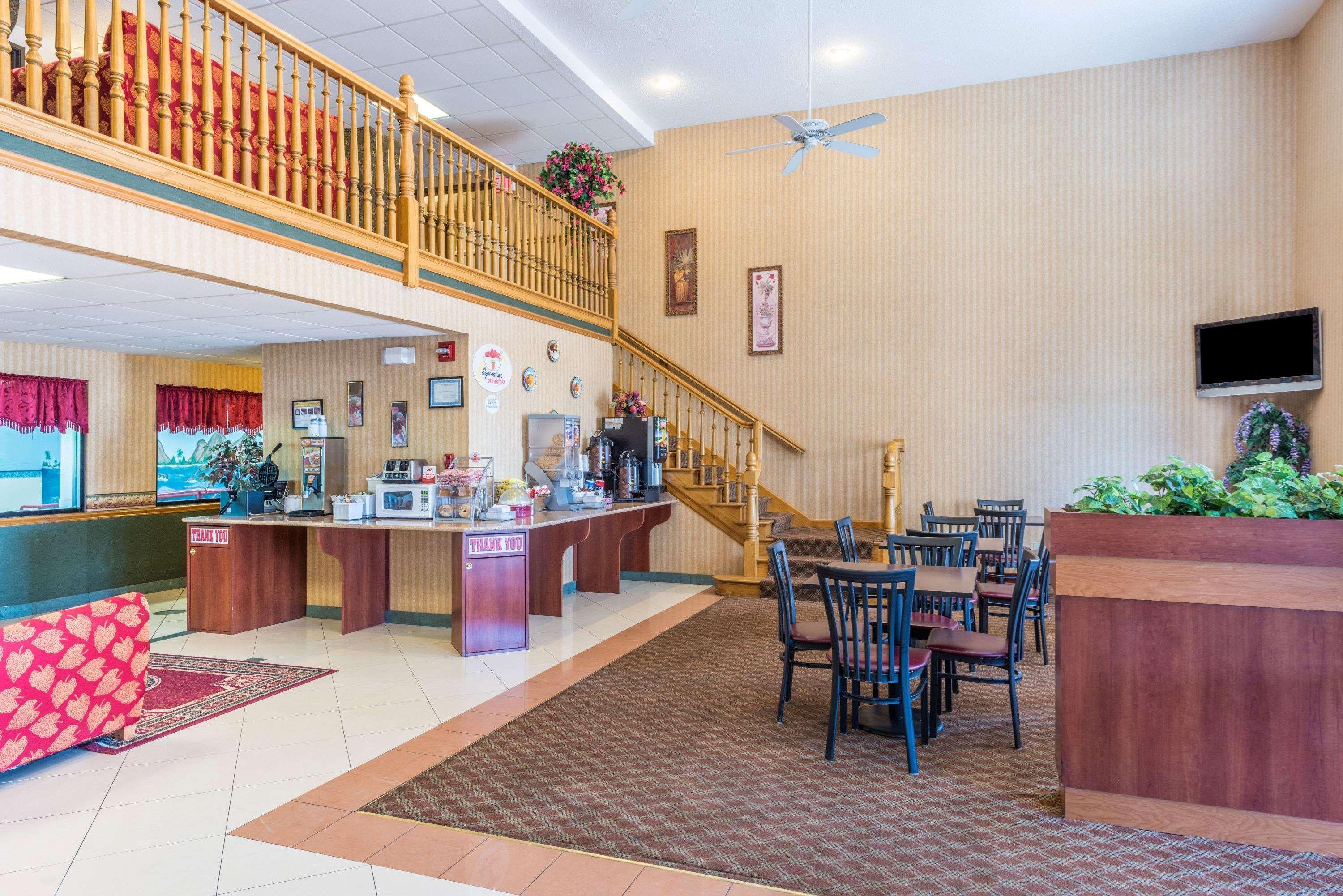 Hotel Super 8 By Wyndham Troy Il/St. Louis Area Esterno foto