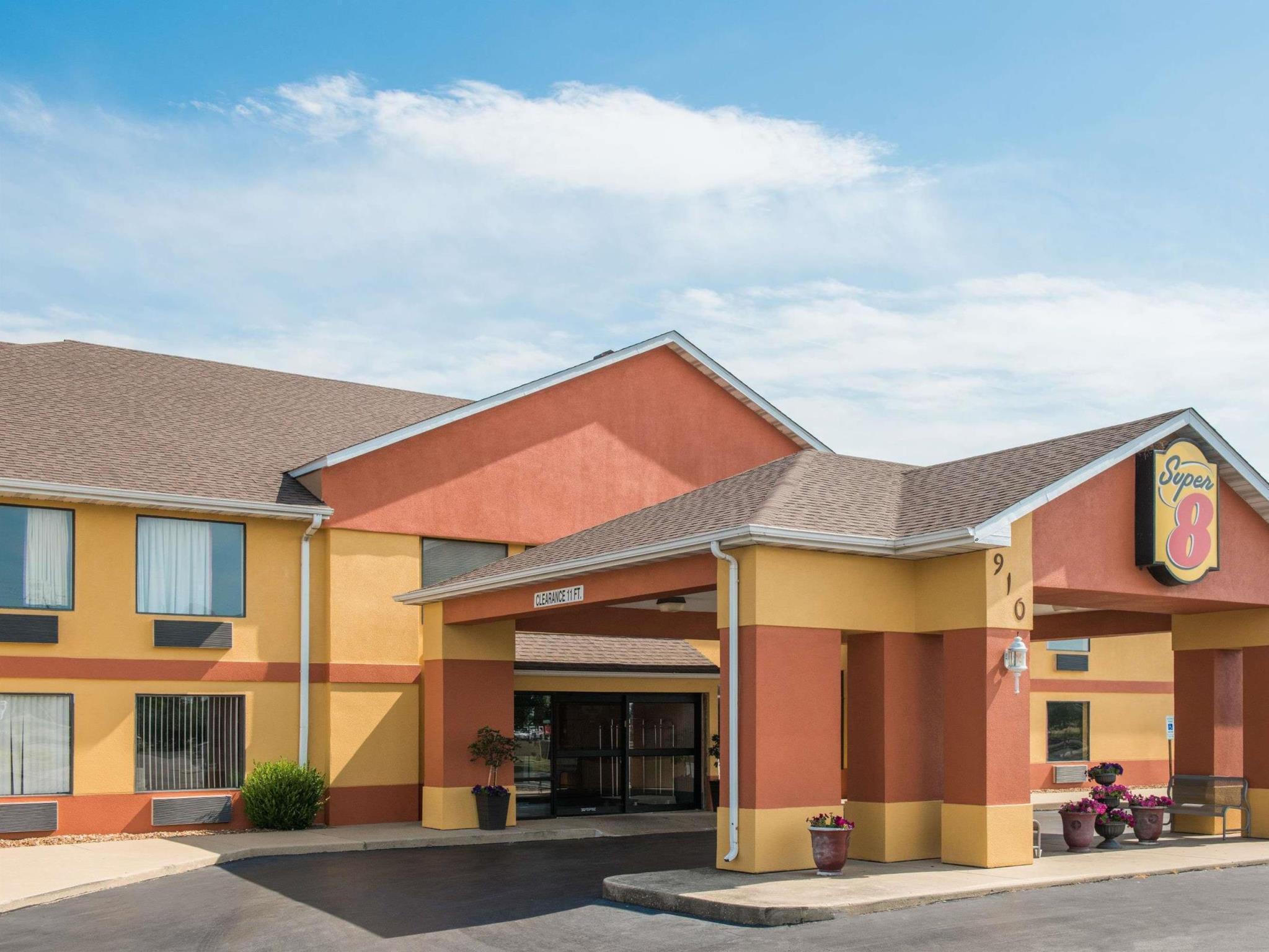 Hotel Super 8 By Wyndham Troy Il/St. Louis Area Esterno foto