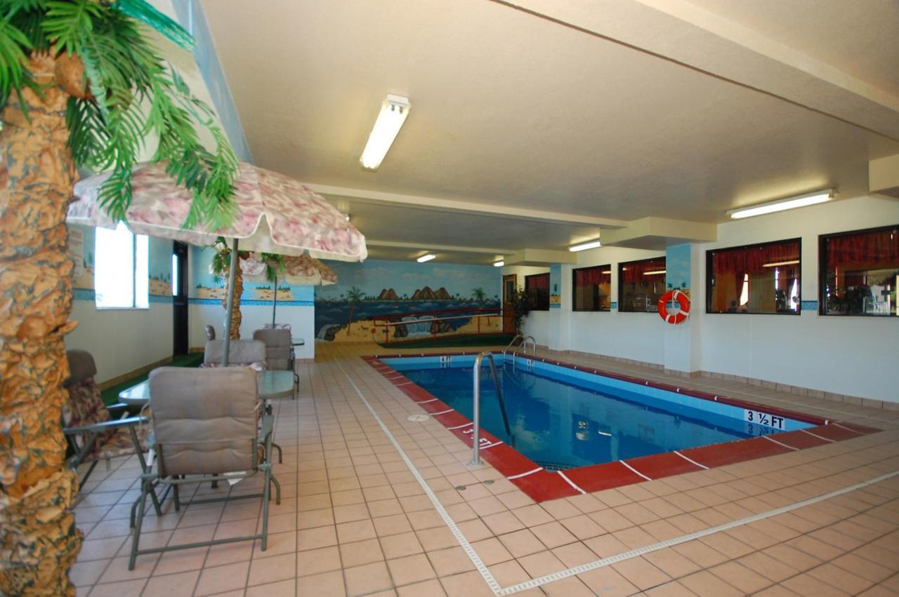 Hotel Super 8 By Wyndham Troy Il/St. Louis Area Esterno foto