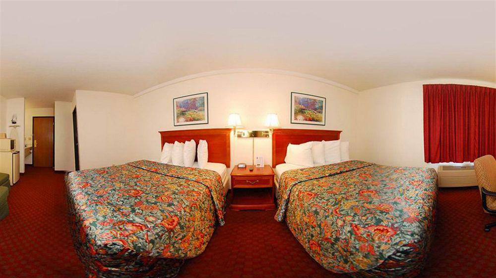 Hotel Super 8 By Wyndham Troy Il/St. Louis Area Esterno foto